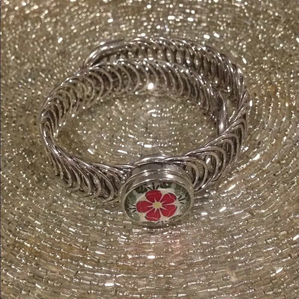 Silver snap bracelet